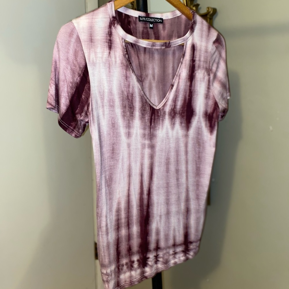 Tie die v neck short sleeve top